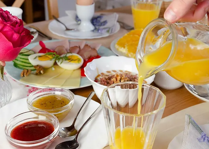 Gaestehaus Gnant Lägenhet *